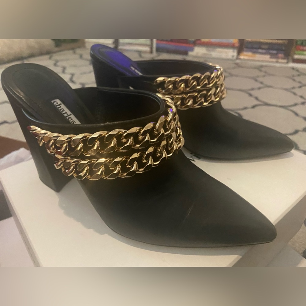 Charles David black leather Mules with Gold Chain